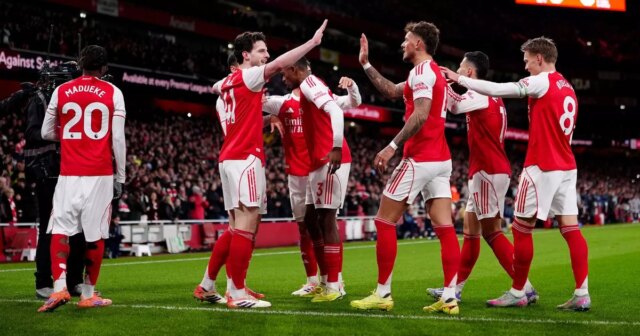 Ďalších šesť zápasov Arsenalu v porovnaní s Man City a Arsenal postavil Brentforda v stredu večer k meču, aby zvýšil svoj náskok na čele