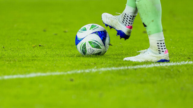 Ďalšie dva kluby sa pripojili k Crystal Palace v pretekoch Ďalšie dva kluby sa pripojili k Crystal Palace v pretekoch o získanie hrdinu Tottenhamu s 18 gólmi