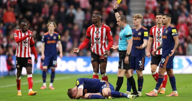 Dan Burn bol hospitalizovaný po tom, čo sa snažil dýchať Dan Burn bol hospitalizovaný po tom, čo sa snažil dýchať po vydaní aktualizácie pre Newcastle | Futbal | Šport