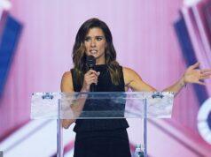 Danica Patrick hovorí, že terapeut jej pomohol navštíviť minulý život domorodej Američanky v Utahu v bizarnom prejave Turning Point USA Danica Patrick ohromila Turning Point USA Americafest podrobným popisom „regresie minulého života“