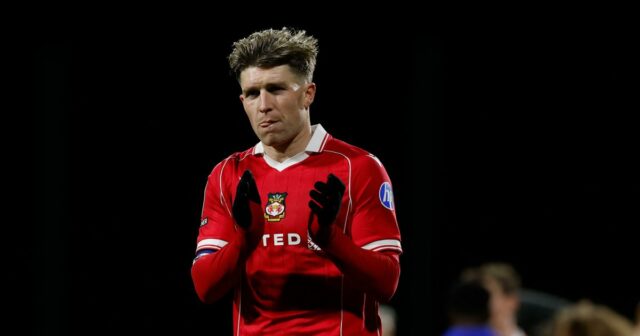 Josh Windass v akcii za Wrexham