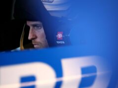 Denny Hamlin v hodnote 65 miliónov dolárov sa odmieta pohnúť, keď v súdnej sieni rozsvieti NASCAR Denny Hamlin v hodnote 65 miliónov dolárov sa odmieta pohnúť, keď v súdnej sieni rozsvieti NASCAR