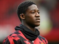 Dohoda o prestupe Kobbie Mainoo bola dosiahnutá, keď hviezda Man Utd povedala, aby „vypadla“ | Futbal | Šport Dohoda o prestupe Kobbie Mainoo bola dosiahnutá, keď hviezda Man Utd povedala, aby „vypadla“ | Futbal | Šport