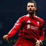 Dominik Szoboszlai oslavuje gól za Liverpool proti Interu Miláno