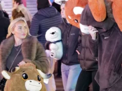 Eso Chelsea Cole Palmer berie nový hot WAG v rovnaký deň, na ktorý si minulý rok zobral bývalú priateľku Cole Palmer z Chelsea a jeho nová priateľka