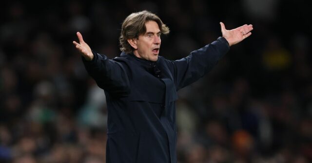 Eso Tottenhamu by mohlo vidieť dohodu 'ukončenú', keďže Thomas Frank Thomas Frank, manažér Tottenhamu Hotspur, reaguje počas zápasu Premier League
