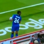 Fanúšik Liverpoolu sa priznal, že je nevinný z rasového zneužívania Antoina Semenya z Bournemouthu