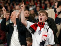 Fanúšikovia Anglicka čelia štadiónu pod holým nebom a 10 librám po tom, čo sa naučili miesta konania majstrovstiev sveta | Futbal | Šport Fanúšikovia Anglicka čelia štadiónu pod holým nebom a 10 librám po tom, čo sa naučili miesta konania majstrovstiev sveta | Futbal | Šport