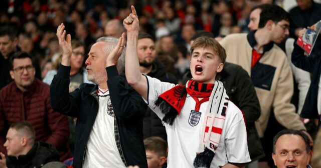 Fanúšikovia Anglicka čelia štadiónu pod holým nebom a 10 librám Fanúšikovia Anglicka čelia štadiónu pod holým nebom a 10 librám po tom, čo sa naučili miesta konania majstrovstiev sveta | Futbal | Šport