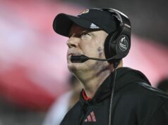 Fanúšikovia CFB reagujú, keď sa Jeff Brohm ukazuje ako najlepšia voľba pre prácu v Michigane logo pochodového šialenstva