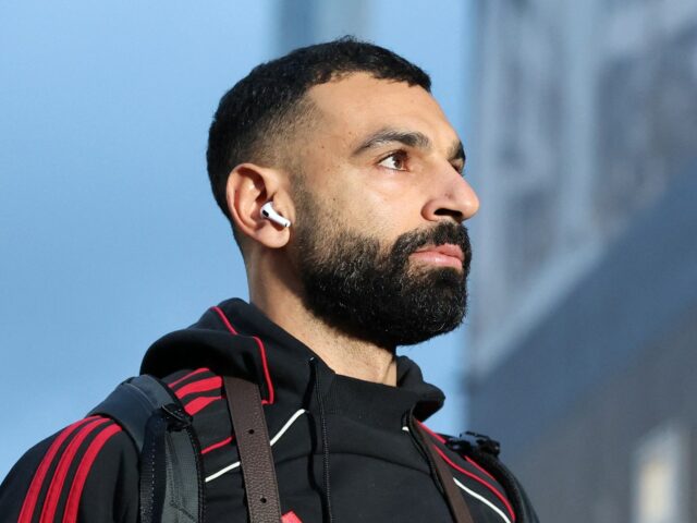 Fanúšikovia Mohameda Salaha na Arab Cupe reagujú na jeho lavičku Fanúšikovia Mohameda Salaha na Arab Cupe reagujú na jeho lavičku v Liverpoole | futbal