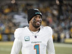 Fanúšikovia NFL reagujú, pretože Dolphins plánujú po roku 2025 odísť z Tua Tagovailoa logo pochodového šialenstva