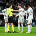 Fanúšikovia Realu Madrid sa počas zápasu Celty Vigo zameriavajú na hviezdy klubu