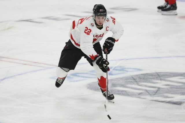 Fanúšikovia reagujú, keď kapitán Kanady Martone nesie vinu za to, že si na MS 2026 nepotriasol s Českom
