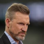 Nathan Buckley (na obrázku) prevzal úlohu asistenta u Geelonga v nádeji, že to povedie k jeho návratu ako hlavného trénera v AFL.