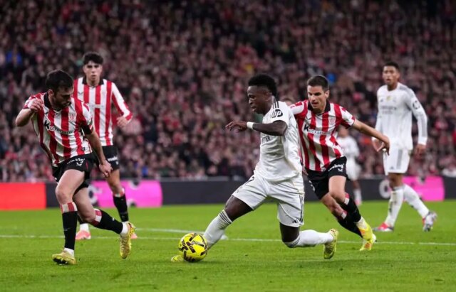 Foto: Liverpoolsky mladík si po výhre nad Sevillou zabezpečil dres Realu Madrid Vinícius Jr
