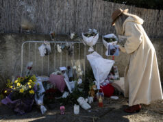 Francúzska dedina si pripomína krajne pravicovú herečku Brigitte Bardot | Zábava Francúzska dedina si pripomína krajne pravicovú herečku Brigitte Bardot | Zábava