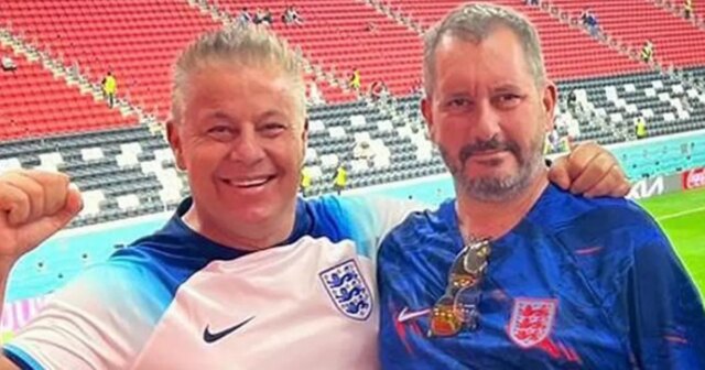 Obrázok anglických superfanúšikov Fila Sollofa a Neala Weekesa 