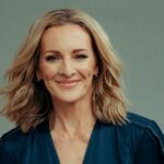 Gabby Logan (C) s kolegom Zápas dňa hostí Kelly Cates a Mark Chapman
