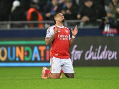 Gabriel Jesus ukazuje pravú vieru pri návrate Arsenalu po ’11 mesiacoch pochybovania‘ Gabriel Jesus z Arsenalu sa modlí pri záverečnom hvizde po zápase Ligy majstrov medzi Club Brugge KV a Arsenal FC