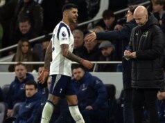 Gary Neville vypitval hviezdu Spurs Cristiana Romera za neskorú červenú kartu Liverpoolu – „hlúposť“ Hviezda Tottenhamu Cristian Romero bol v sobotu vylúčený proti Liverpoolu