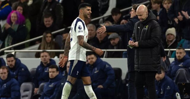 Gary Neville vypitval hviezdu Spurs Cristiana Romera za neskorú červenú Hviezda Tottenhamu Cristian Romero bol v sobotu vylúčený proti Liverpoolu