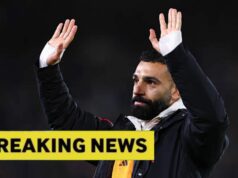 Generálny riaditeľ Saudi Pro League prijíma Mo Salaha, keď sa blíži januárový odchod Mohamed Salah z Liverpoolu vyzerá na lavičke pred zápasom Premier League medzi Liverpoolom a Sunderlandom na Anfielde 3. decembra 2025...