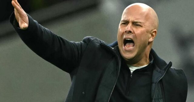 Geniálne rozhodnutie Arneho Slotu, keď Liverpool prežil neskorý strach zo Spurs a zabezpečil si tri body
