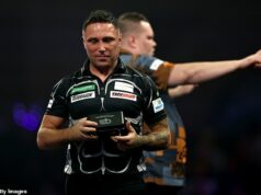 Gerwyn Price vypadol z Majstrovstiev sveta v šípkach v obrovskom rozrušení na Ally Pally – len štyri dni po tom, čo bulvárne tvrdil, že vyhrá turnaj Gerwyn Price vypadol z majstrovstiev sveta v šípkach v rukách Wesleyho Plaisiera