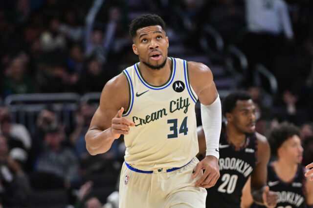 Giannis Antetokounmpo zdieľa úprimné myšlienky o budúcnosti Bucks uprostred neprítomnosti logo pochodového šialenstva