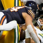 Green Bay Packers prehrali s Bears v predĺžení po zranení Jordana Love