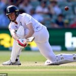 Zak Crawley môže prežiť vylúčenie zo strany Anglicka po jeho skóre 85 v druhej smene