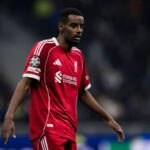 Hamann predpovedá, že The Reds v lete „predajú“ Isaka, „ak sa veci nezlepšia“