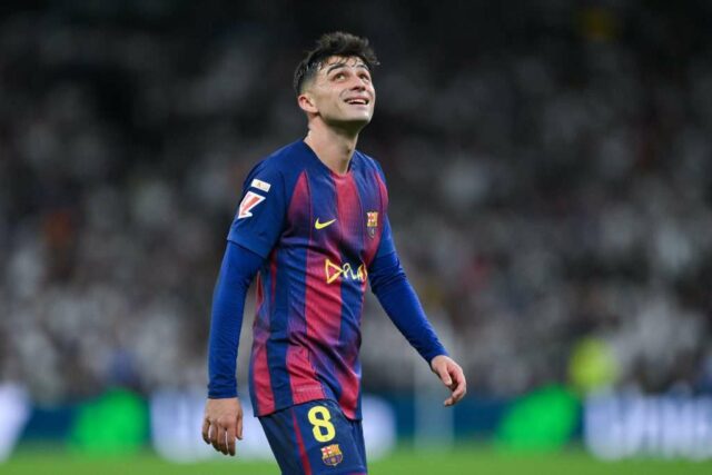 Hansi Flick poskytuje informácie o zranení Pedriho po Barcelone 3:1 s Atléticom Madrid
