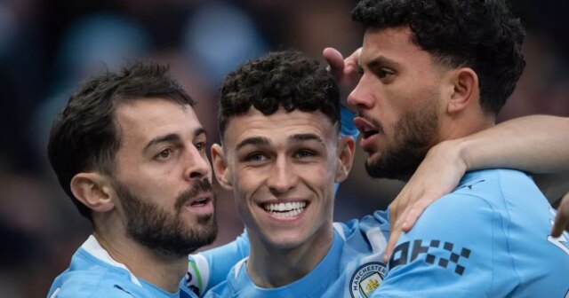 'Hladný' Phil Foden dáva šéfovi Man City Pepovi Guardiolovi svoj Phil Foden udrel dvakrát a zabezpečil City víťazstvo nad Leedsom
