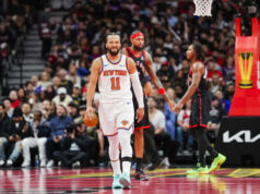 Hlavné správy Jalen Brunson uprostred obáv z choroby ako 3. kandidát na semifinále pohára NBA vs. Magic (13. decembra) logo pochodového šialenstva