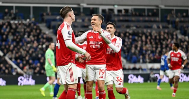 Hodnotenie hráčov Arsenalu ako 8/10 pomáha vrátiť Arsenal späť na Viktor Gyokeres skóroval za Arsenal v zápase Premier League s Evertonom