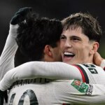 Alejandro Garnacho a Facundo Buonanotte