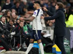 Hodnotenie hráčov Tottenhamu vs Liverpool – Romero a Xavi sú šialení, ale Richarlison a Spence žiaria Cristian Romero odchádza z ihriska po tom, čo dostal druhú žltú kartu počas zápasu Premier League medzi Tottenhamom Hotspur a Liverpoolom