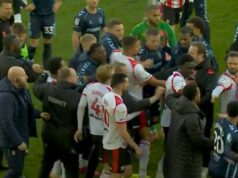 Hra majstrovstiev končí hromadnou bitkou, keď Franka Lamparda prenasledujú zúriví hráči | Futbal | Šport Hra majstrovstiev končí hromadnou bitkou, keď Franka Lamparda prenasledujú zúriví hráči | Futbal | Šport