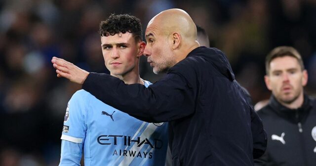 Pep Guardiola hovoril s Philom Fodenom počas víťazstva Manchestru City nad West Hamom