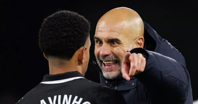 "Hráči ma nerešpektujú!" Poznámka Pepa Guardiolu z Man City po Pep Guardiola hovorí so Savinhom