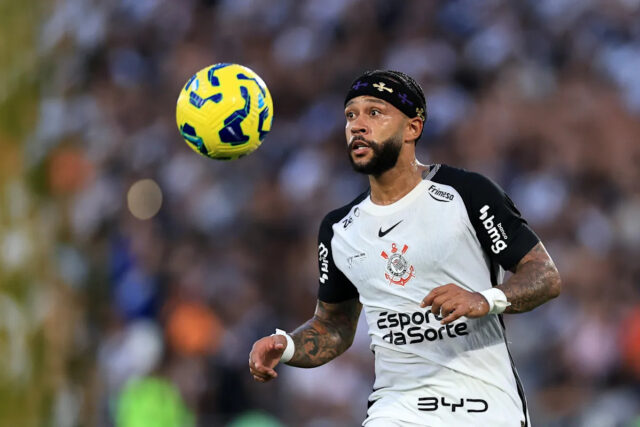 😲 Hrdina Depay stráca v Timão chladnokrvnosť: Choďte robiť neporiadok niekam inam
