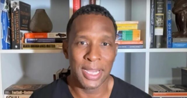 Hrdina Premier League Shaka Hislop vo veku 56 rokov bojuje Hrdina Premier League Shaka Hislop vo veku 56 rokov bojuje s „agresívnou“ rakovinou Futbal | Šport