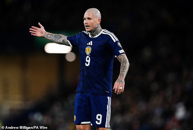 Hrdina majstrovstiev sveta v Škótsku (30) by mohol budúci mesiac Hrdina škótskeho svetového pohára Lyndon Dykes by mohol byť budúci mesiac v pohybe s klubom Birmingham City otvoreným pre ponuky