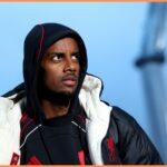 Hviezda Liverpoolu Alexander Isak otvára svoje problémy v tejto sezóne