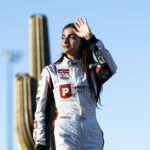 Hviezda NASCAR Toni Breidinger robí módne vyhlásenie v elegantnom čiernom oblečení na GP F1 Katar