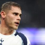 Micky van de Ven si vybral dvoch rivalov z Liverpoolu na špeciálne ocenenie