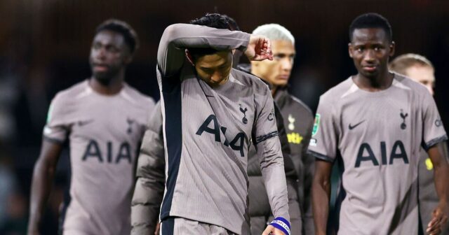 Hviezda Tottenhamu skončila v slzách po tom, čo počula, že Hviezda Tottenhamu skončila v slzách po tom, čo počula, že tímový kolega končí | Futbal | Šport