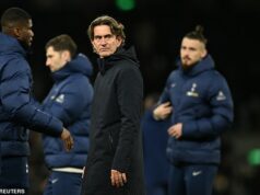 IAN LADYMAN píše, prečo sú pre Thomasa Franka dobré slávnostné plány Tottenhamu, keďže výkony jeho nedbalej strany stále kolíšu Tottenham má v tejto sezóne Premier League pod vedením Franka na konte len dve domáce víťazstvá z deviatich